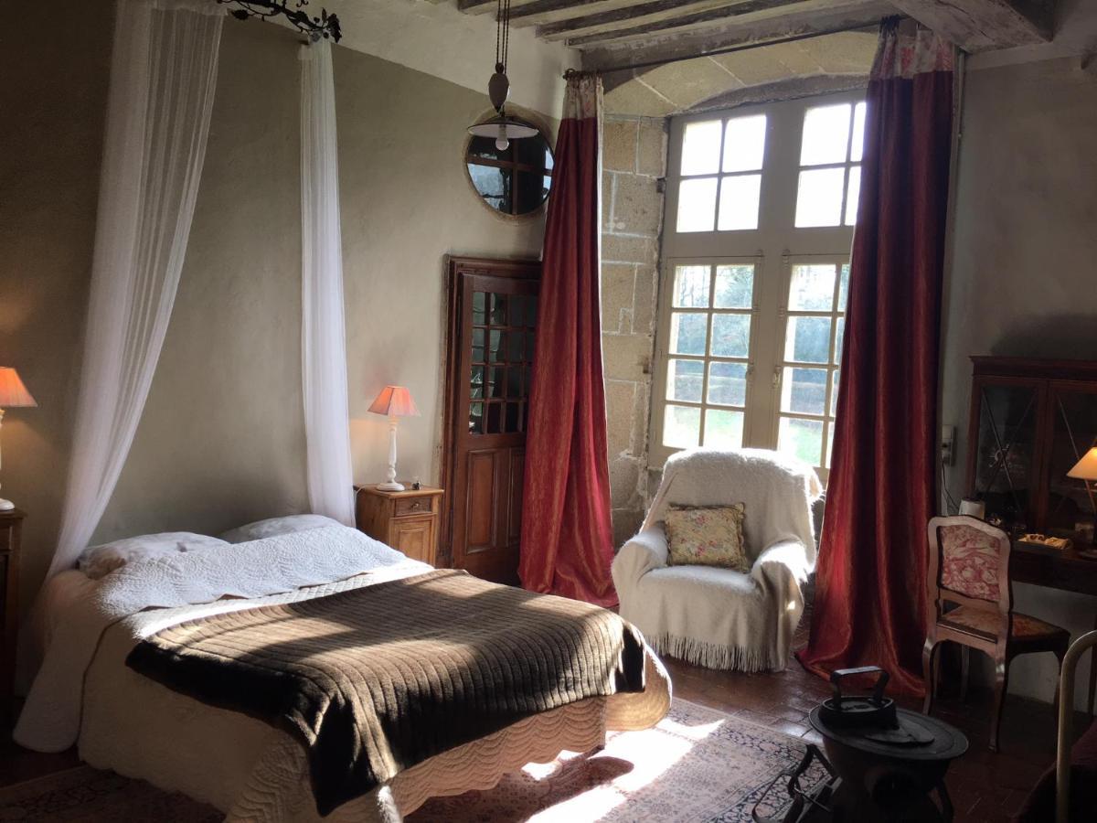 Chateau De Bourgon Montourtier Kültér fotó