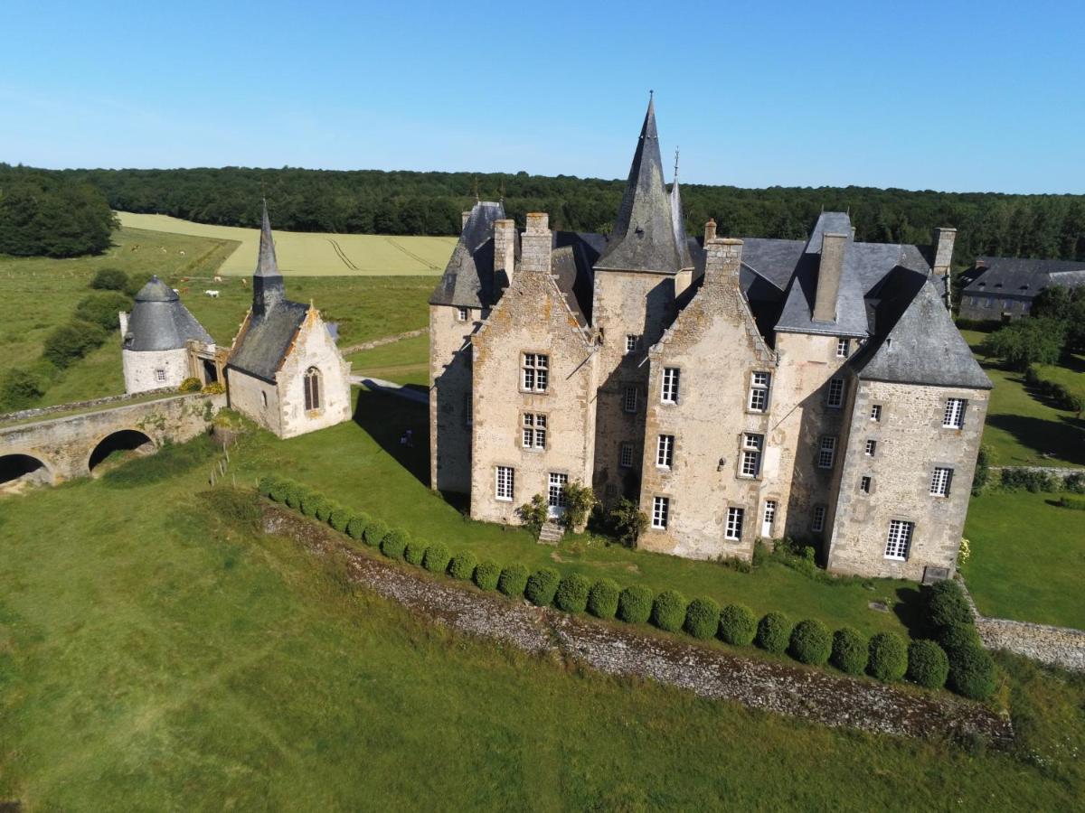 Chateau De Bourgon Montourtier Kültér fotó